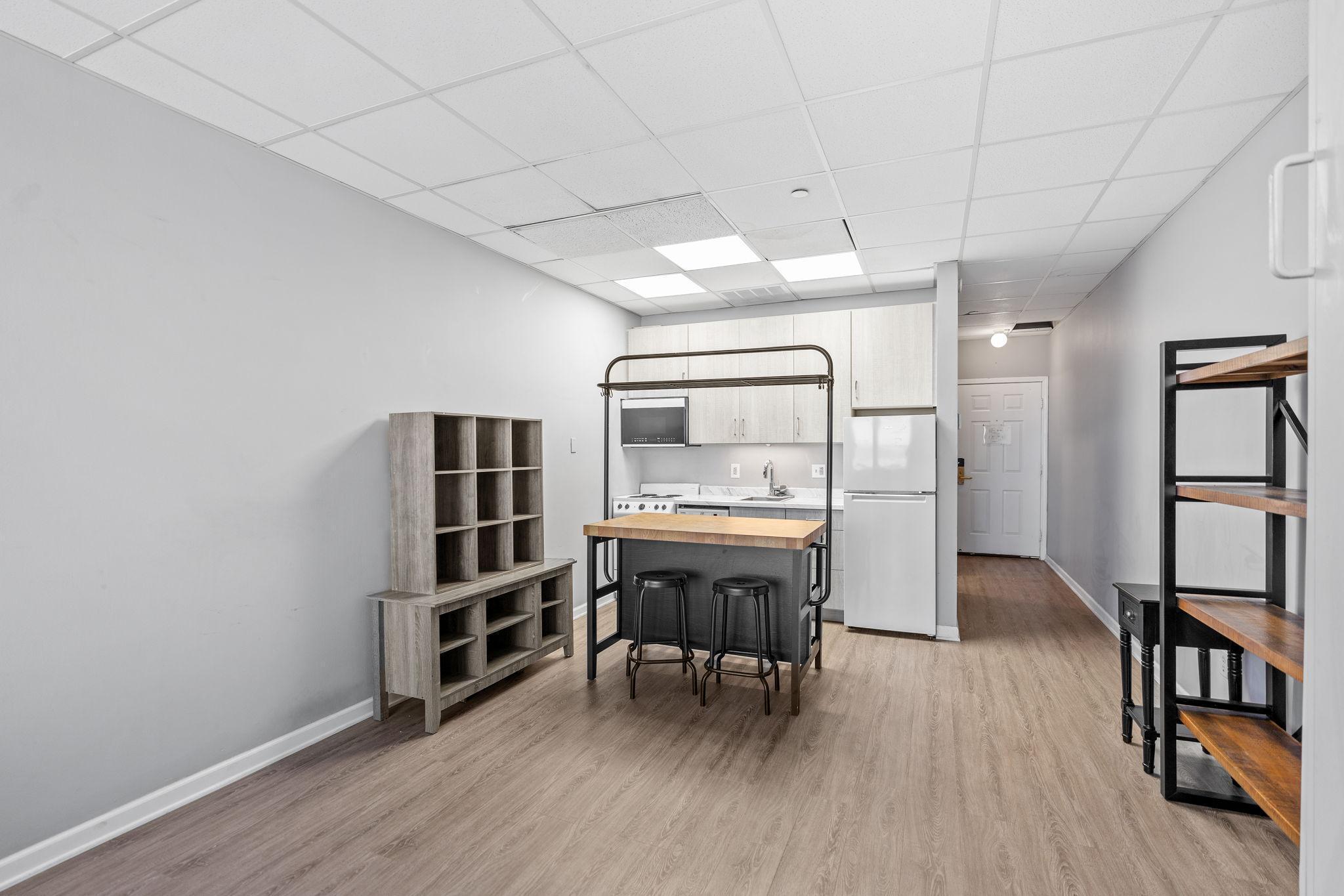 431 S 7th Street 2704