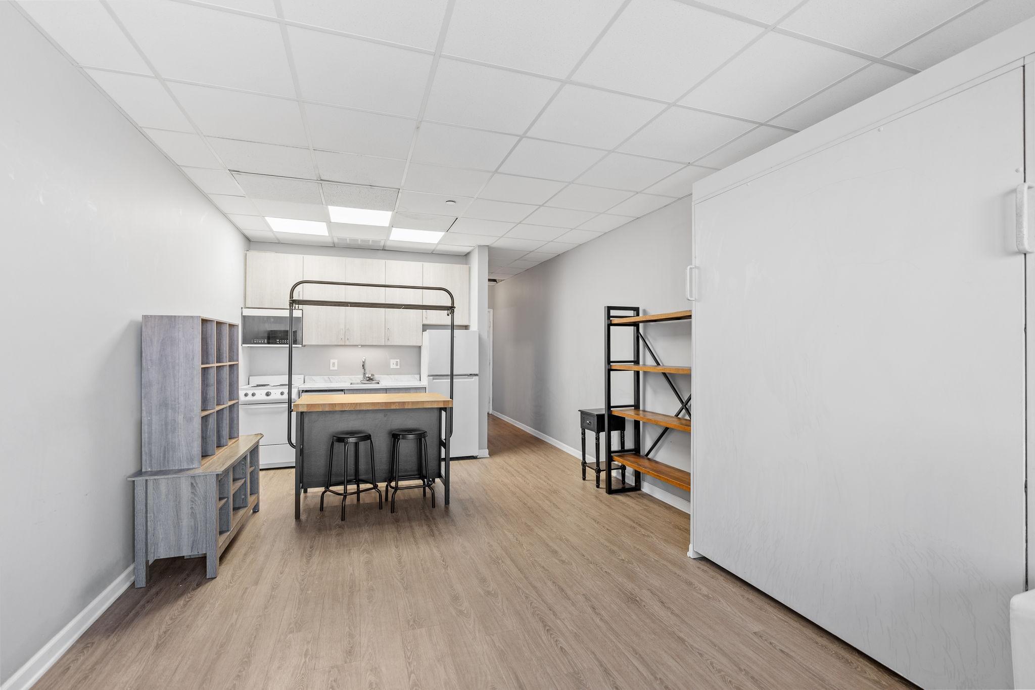 431 S 7th Street 2704