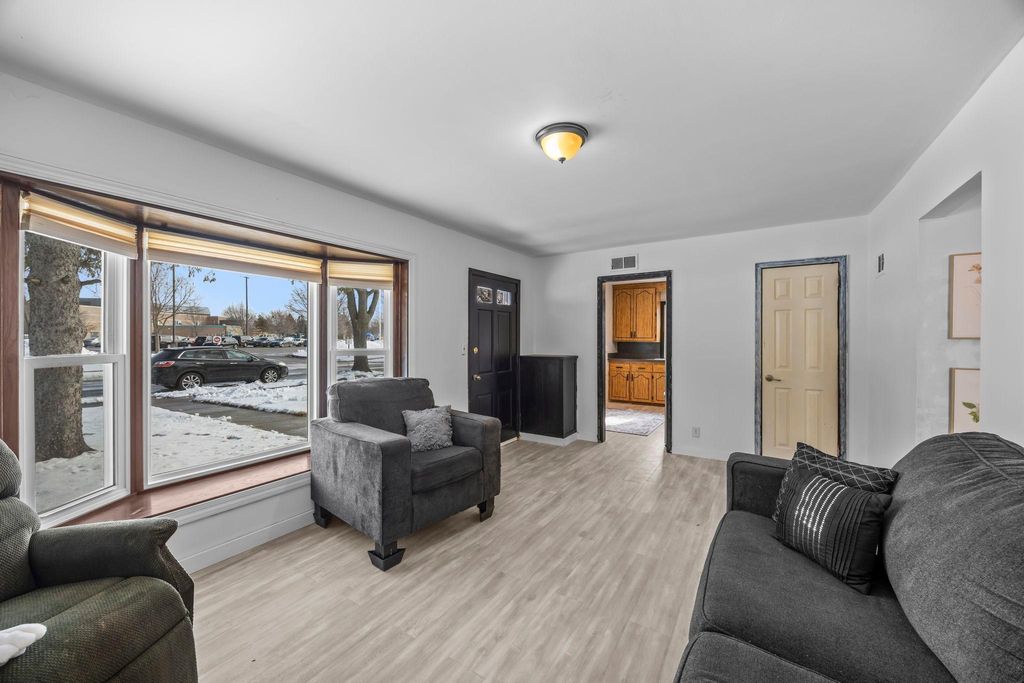 Photo of 5029 Dupont Avenue N, Minneapolis, MN 55430 (MLS # 7006385)