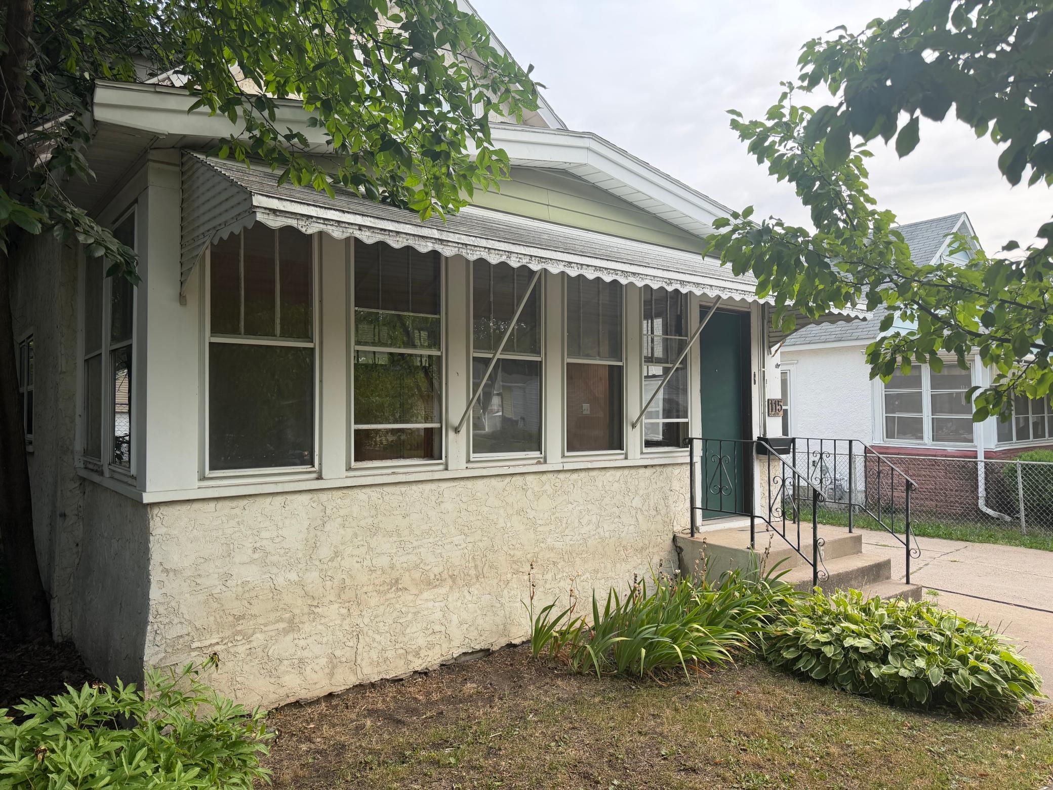 115 E Geranium