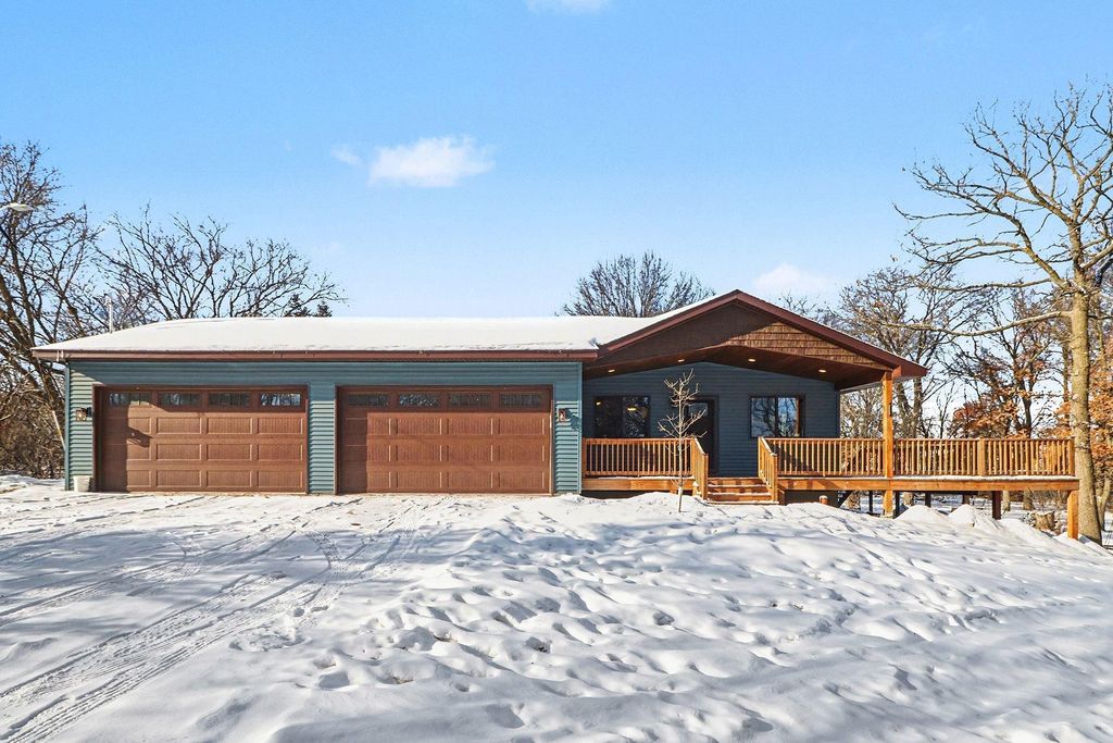 Photo of 1011 Tyler Avenue SE, Isanti, MN 55040 (MLS # 7005895)