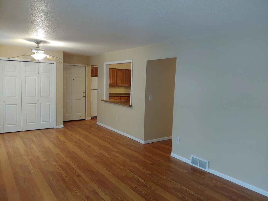 Photo of 896 Wescott Square, Eagan, MN 55123 (MLS # 7039962)