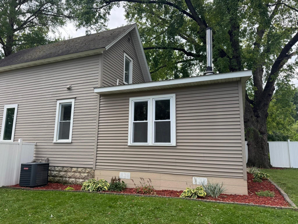 Photo of 422 Chestnut Avenue, Owatonna, MN 55060 (MLS # 7136431)