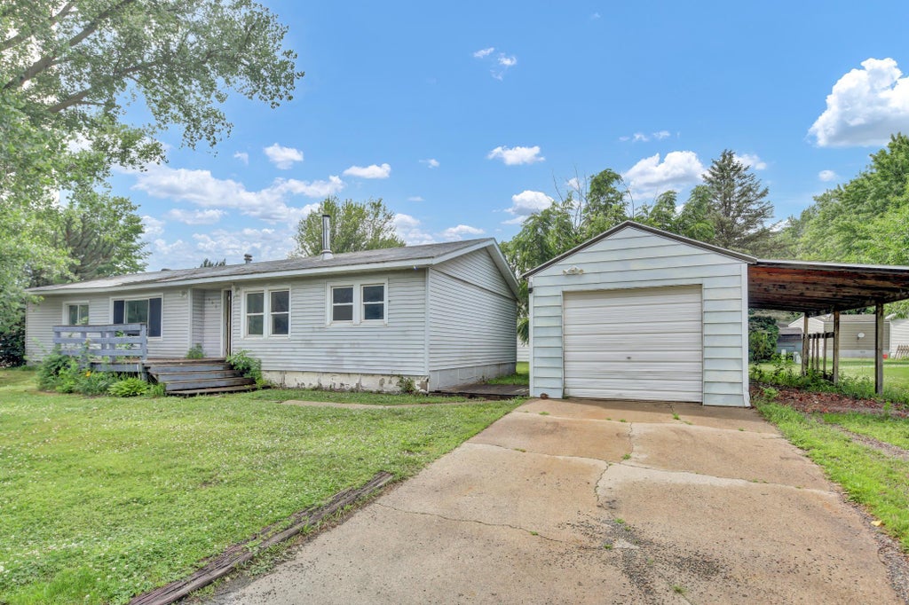 Photo of 900 Louise Lane, Lake City, MN 55041 (MLS # 7104362)