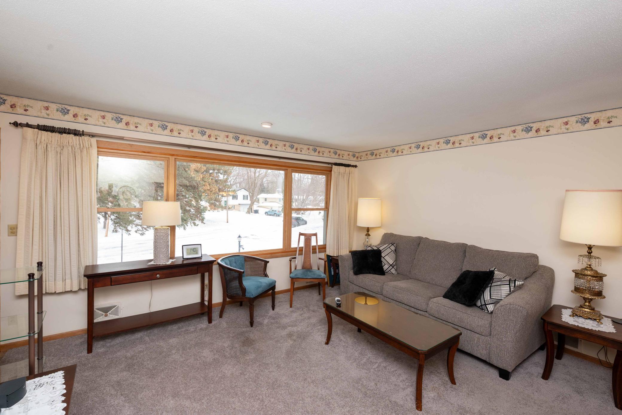 3393 Richmond Avenue