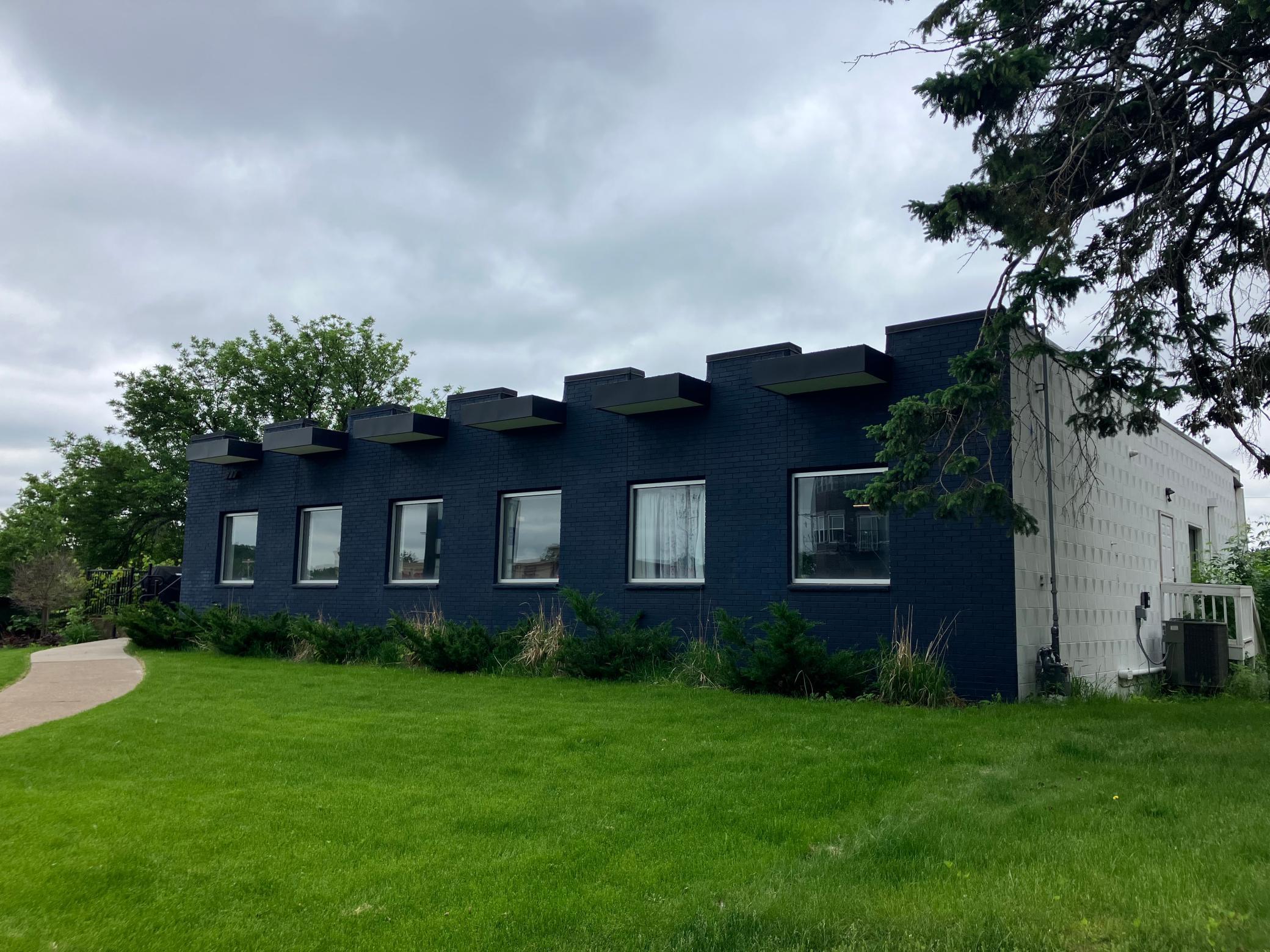 2401 W 66th Street 100