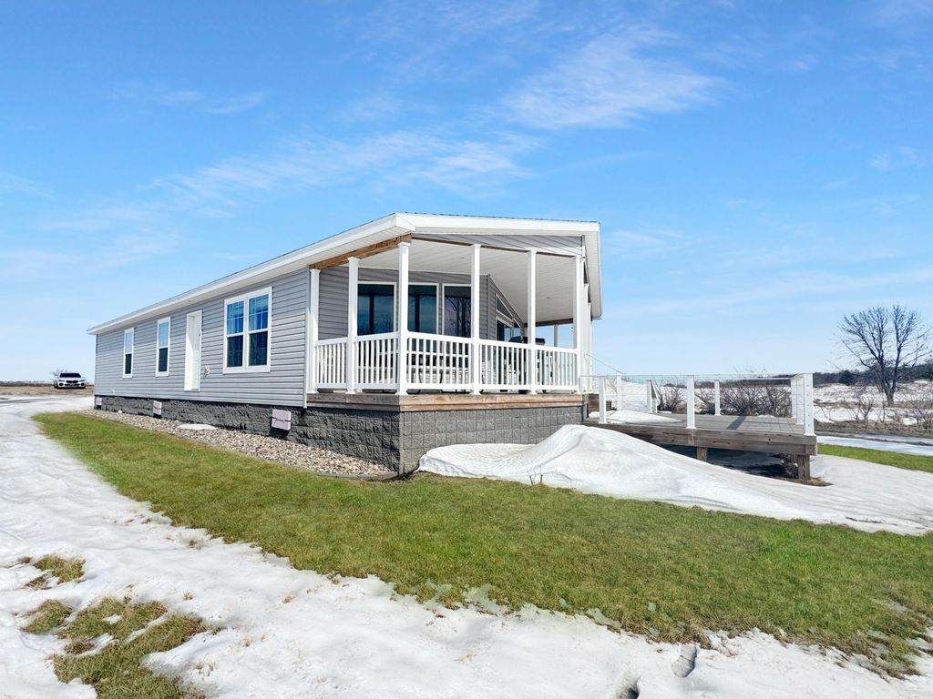 Photo of 7 Robbins Drive, Tracy, MN 56175 (MLS # 7040286)