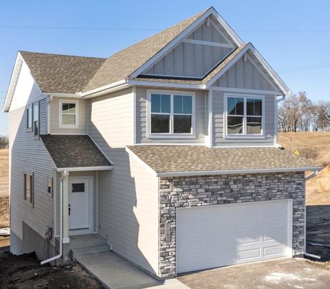 1582 76th Street W Inver Grove Heights MN 55077