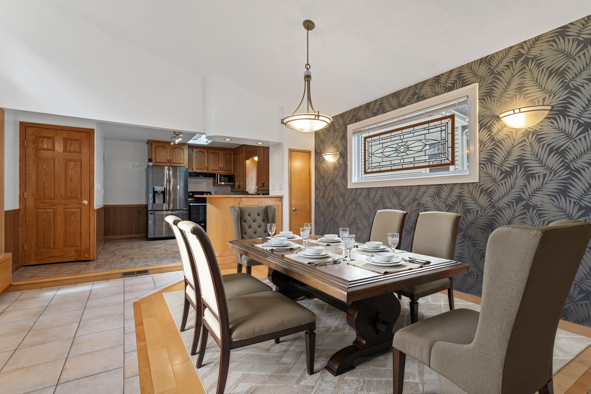 6919 Newton Avenue S