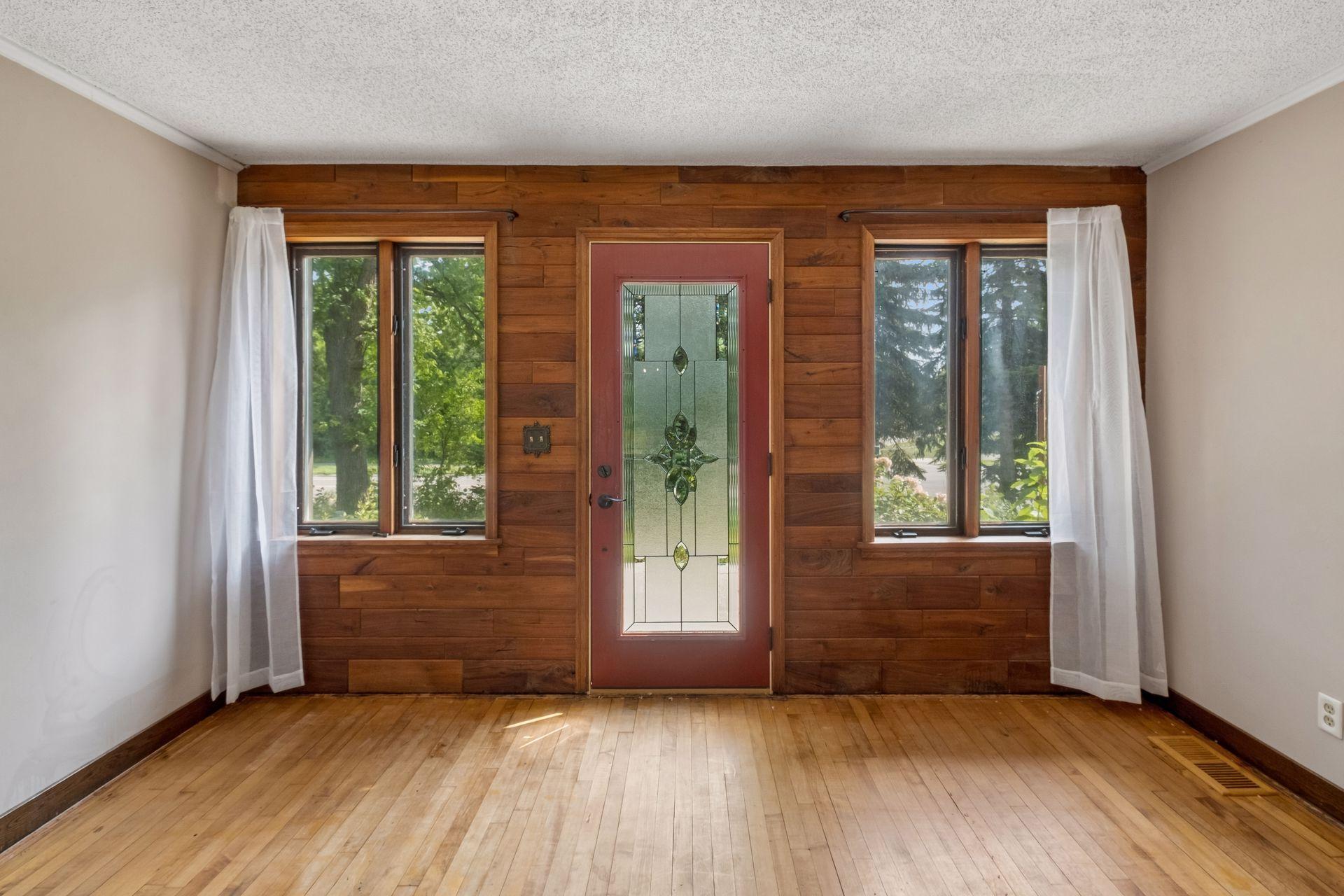 16599 Kenwood Trail