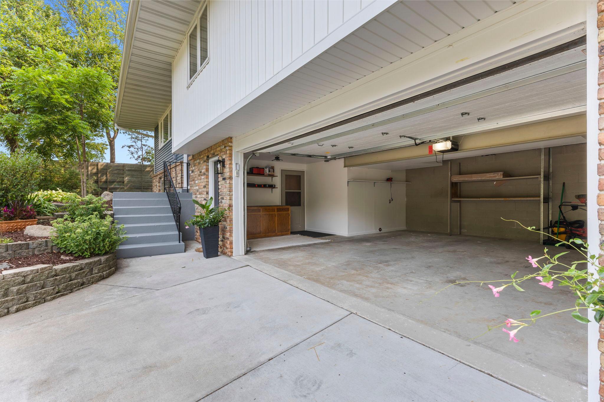 5375 Matterhorn Drive NE