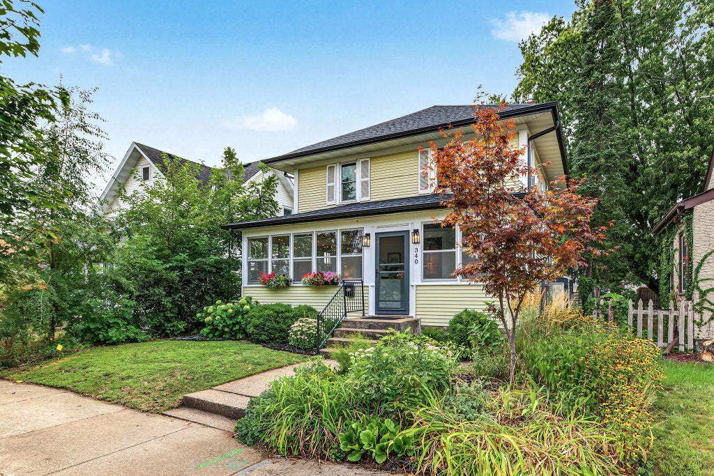 Photo of 340 6th Avenue S, South Saint Paul, MN 55075 (MLS # 7145343)