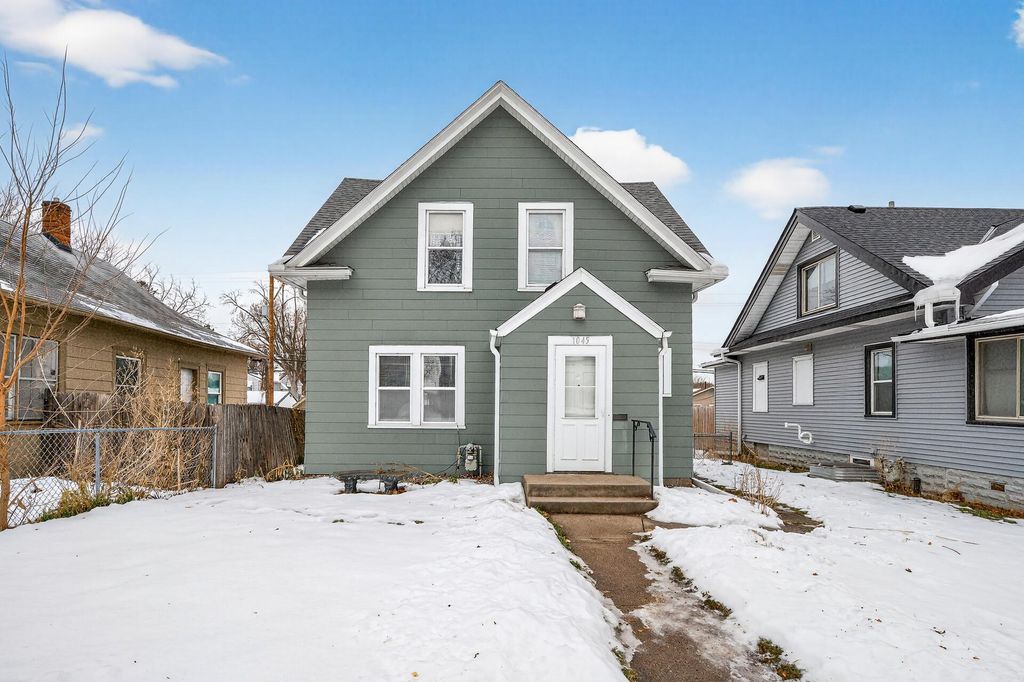Photo of 1045 Magnolia Avenue E, Saint Paul, MN 55106 (MLS # 7001681)
