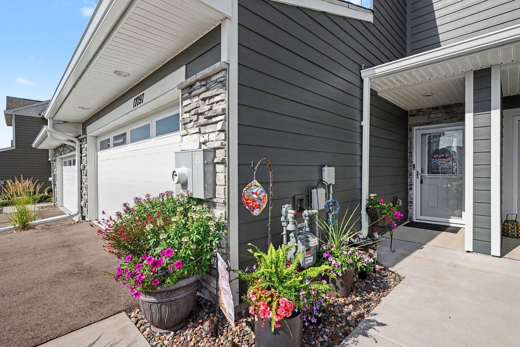 Photo of 17097 Dysart Place, Lakeville, MN 55044 (MLS # 7153966)