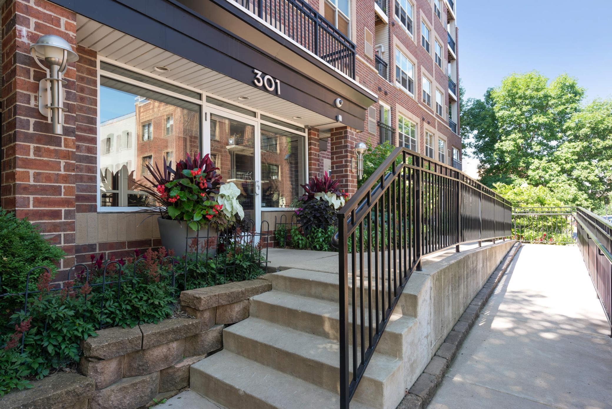 301 Oak Grove Street 205