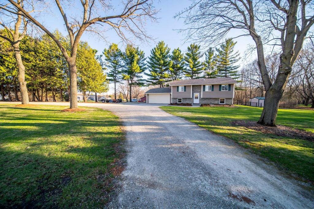 Photo of 607 Stagecoach Road, Mantorville, MN 55955 (MLS # 7047337)
