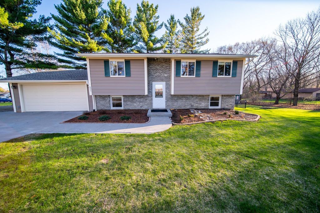 Photo of 607 Stagecoach Road, Mantorville, MN 55955 (MLS # 7047337)