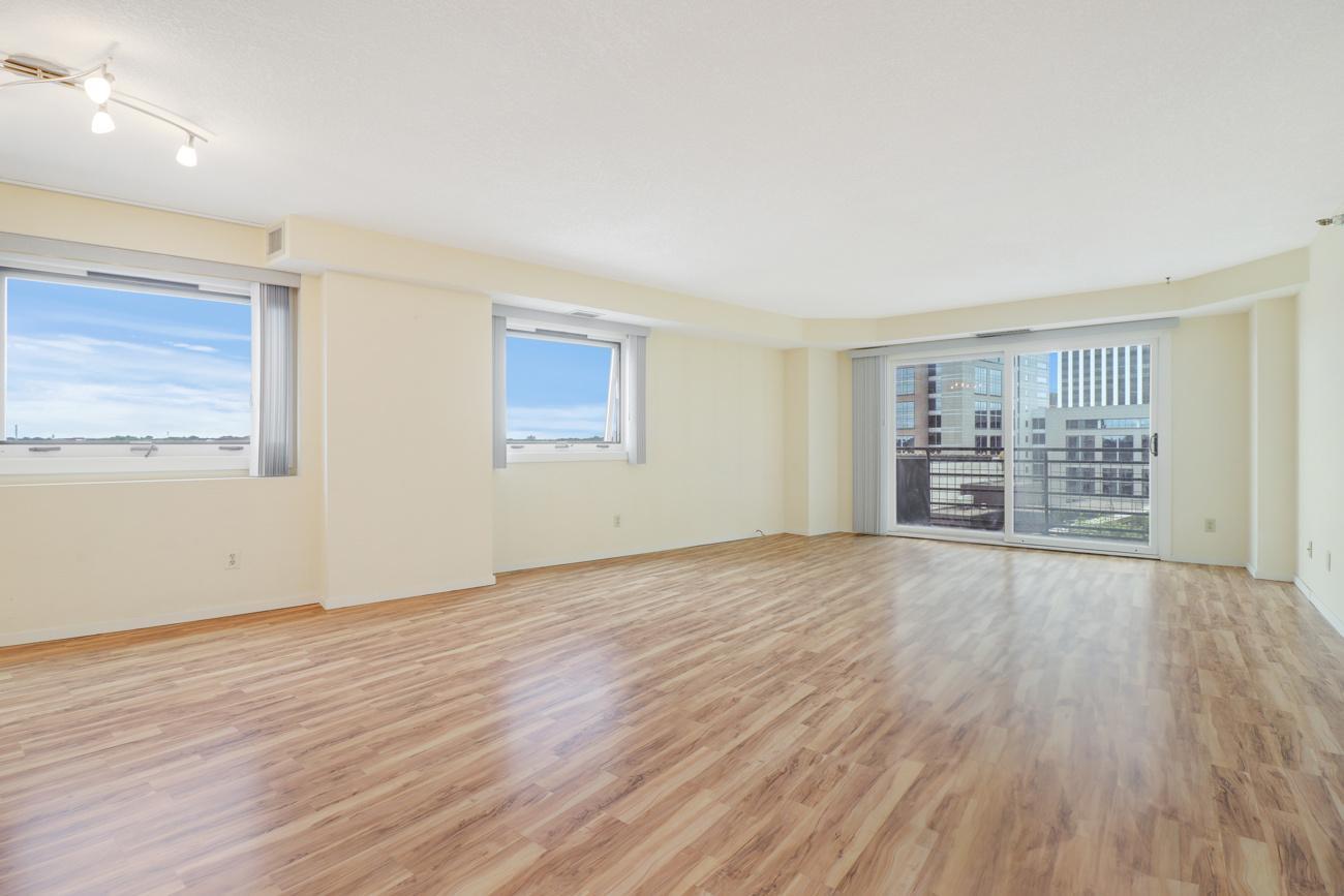 66 9th Street E 1315