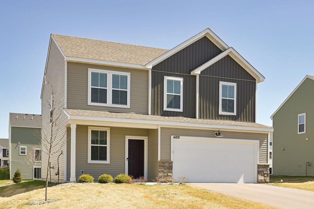 Photo of 4819 Island Park Drive, Woodbury, MN 55129 (MLS # 7058806)