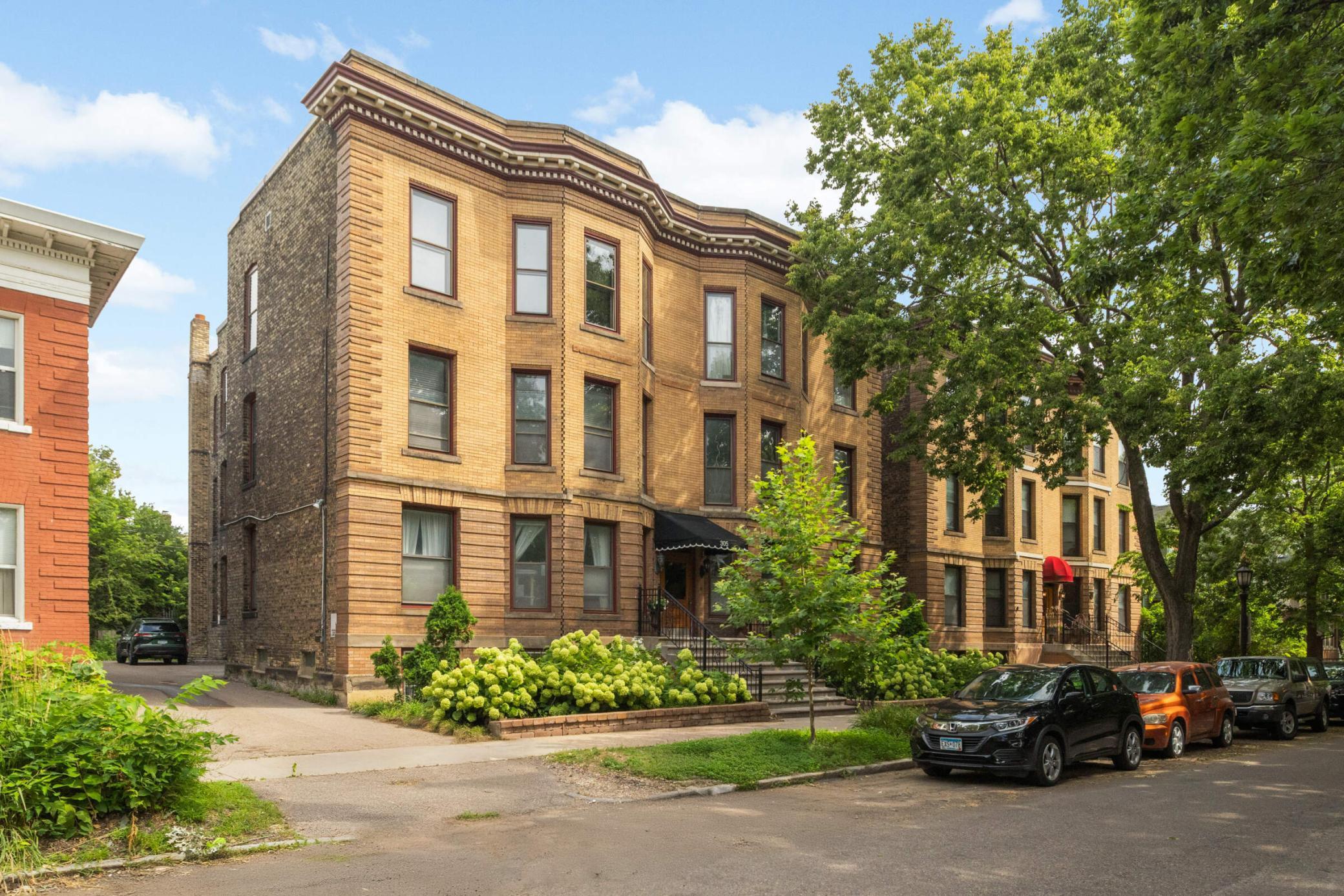 305 Dayton Avenue 7