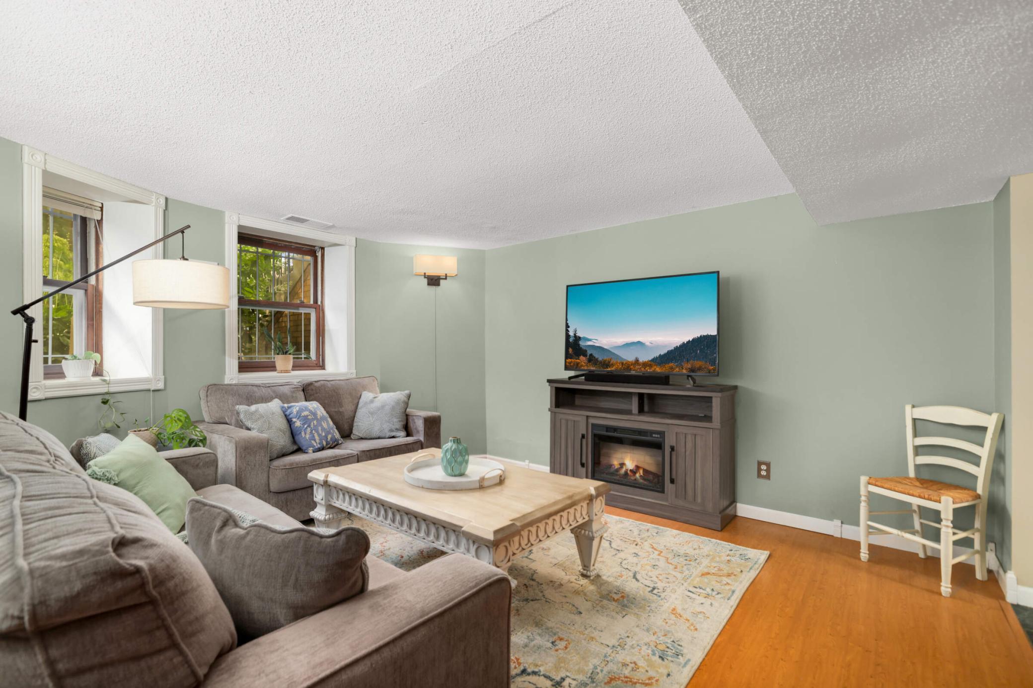 305 Dayton Avenue 7