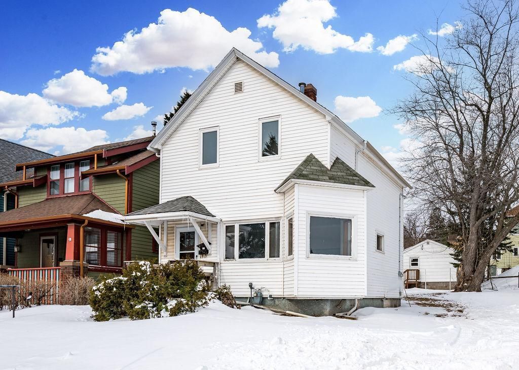 Photo of 1027 E 9th Street, Duluth, MN 55805 (MLS # 7041886)