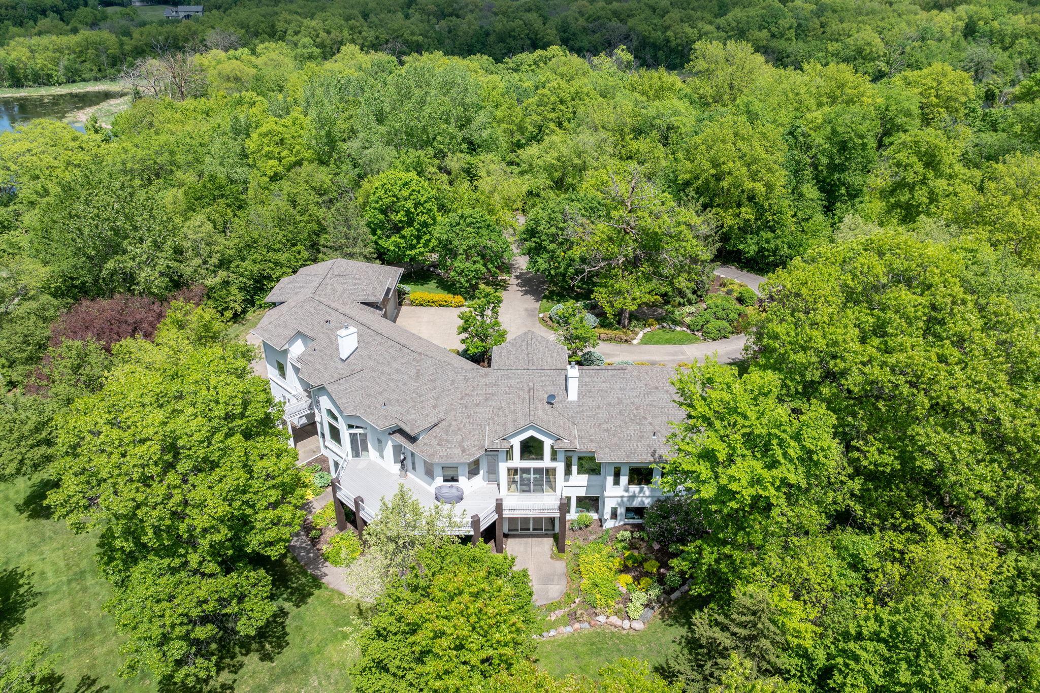 5441 Raven Point Road