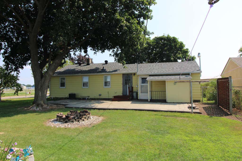 Photo of 6300 60th Avenue N, Crystal, MN 55428 (MLS # 7119496)