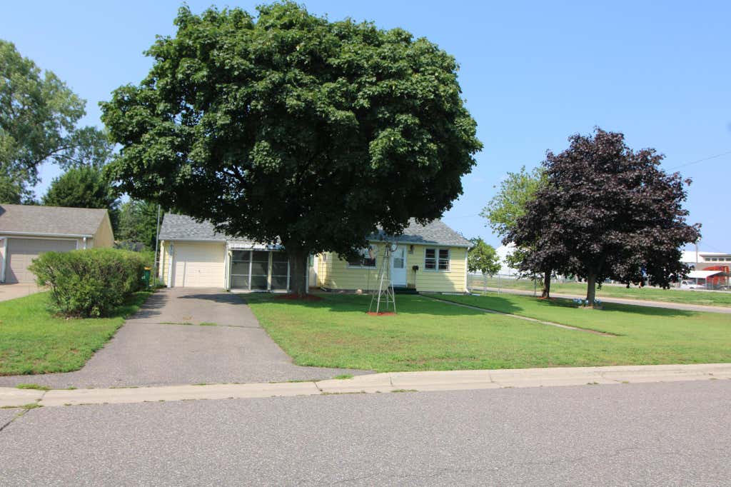 Photo of 6300 60th Avenue N, Crystal, MN 55428 (MLS # 7119496)