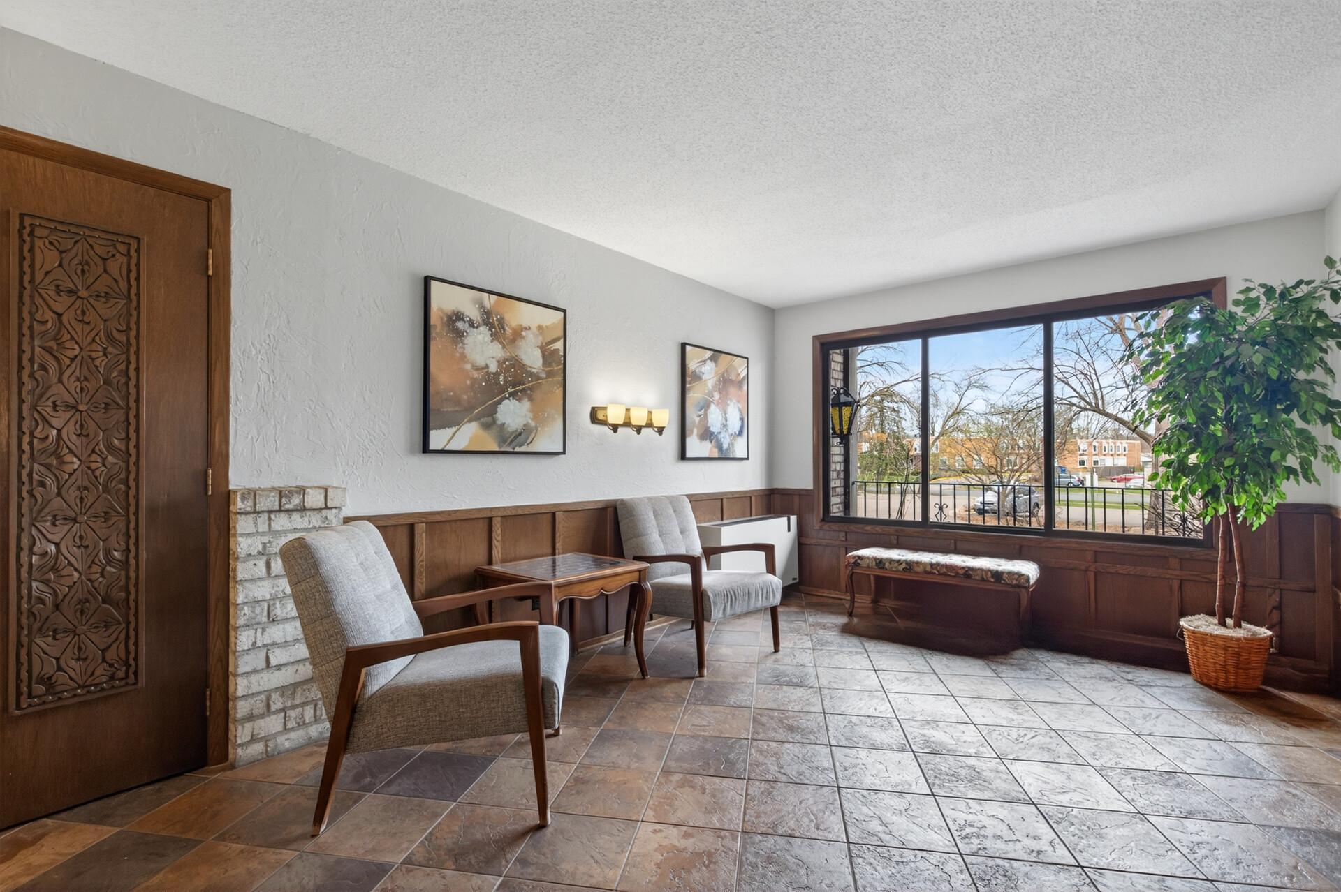 2200 Nevada Avenue S 114