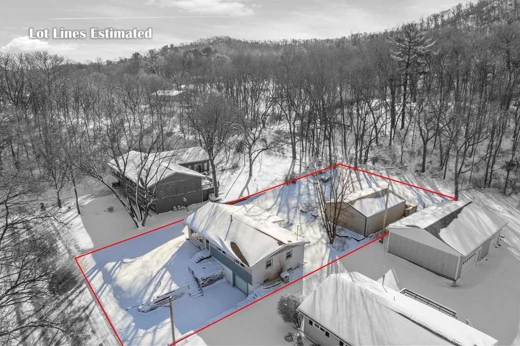 Photo of 410 Anderson Street W, Houston, MN 55943 (MLS # 7025208)