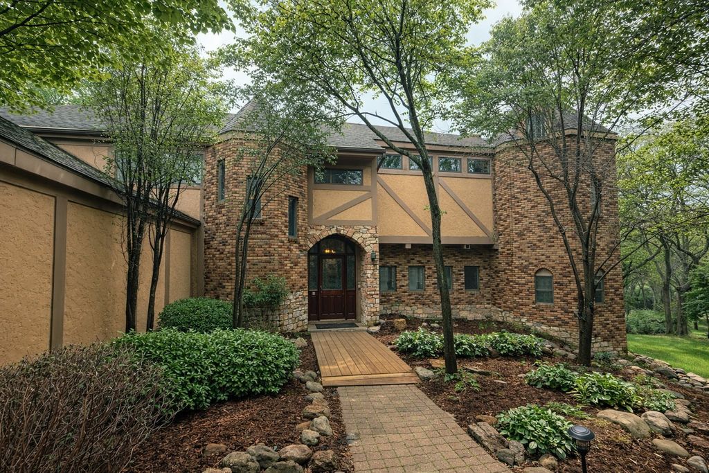 Photo of 2715 Park Drive, Saint Cloud, MN 56303 (MLS # 7067324)