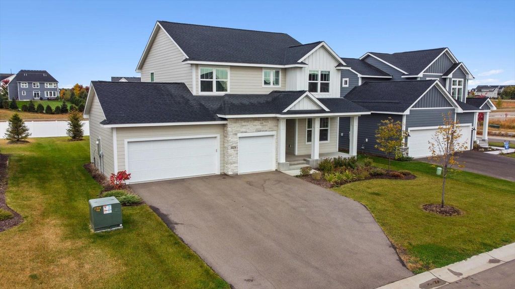 Photo of 10274 Arrowwood Path, Woodbury, MN 55129 (MLS # 7001022)