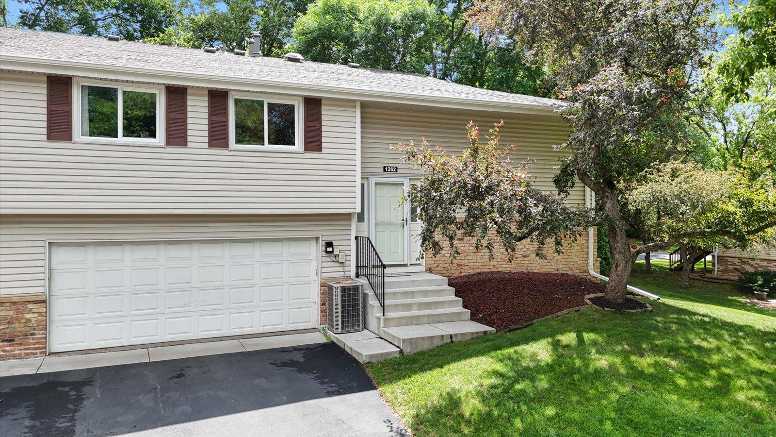 1262 Timbershore Lane