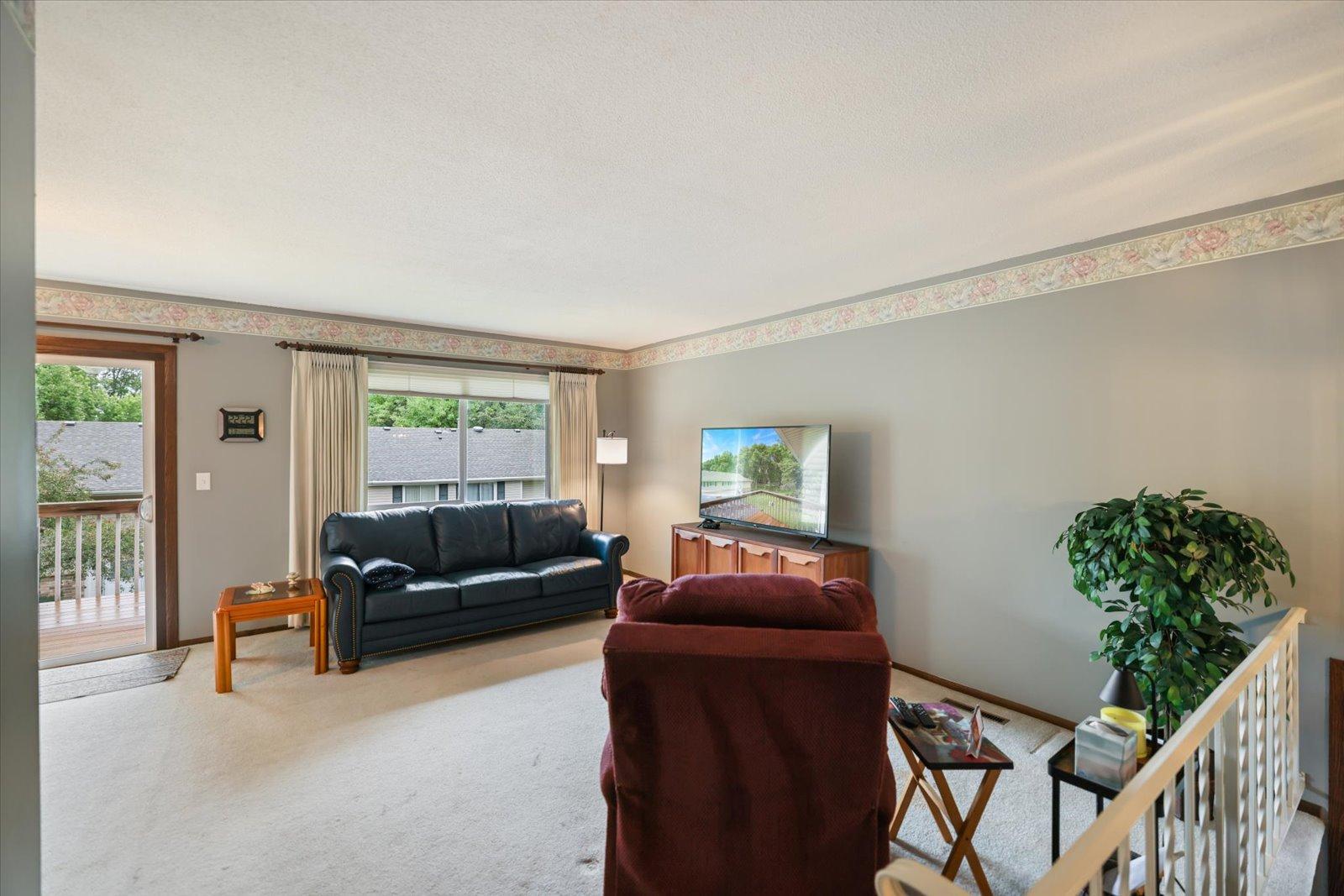 1262 Timbershore Lane