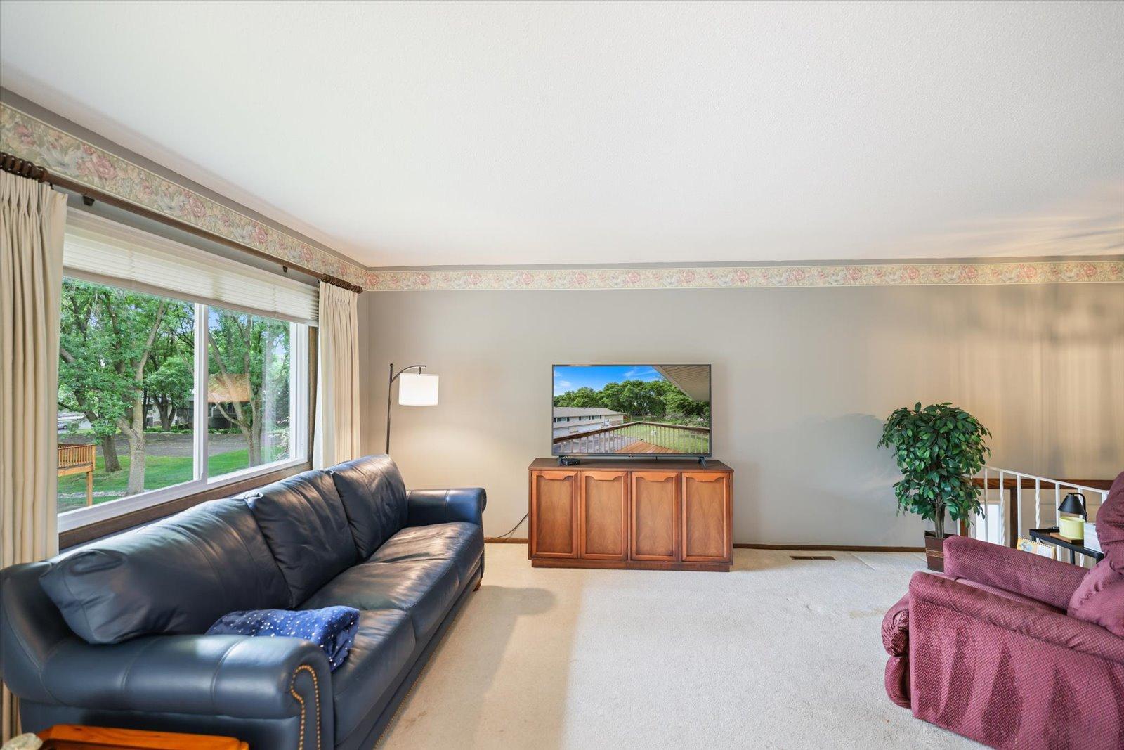 1262 Timbershore Lane