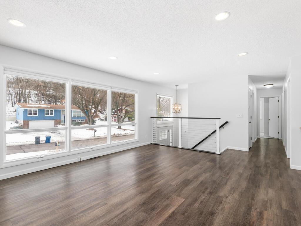 5912 Stoneybrook Drive