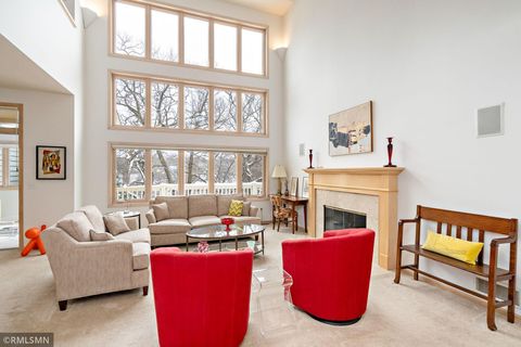 2073 Sherwood Lane Hopkins MN 55305