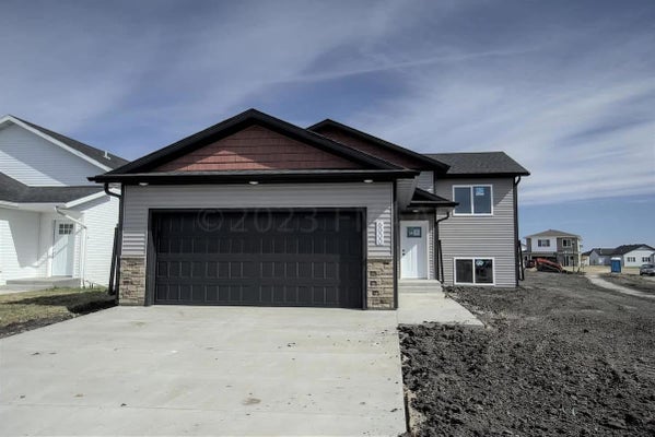 1637 10TH AVE S, FARGO, ND 58103 - Image d7d4e1381eef07d90e2b94820bf4cb19/804154659