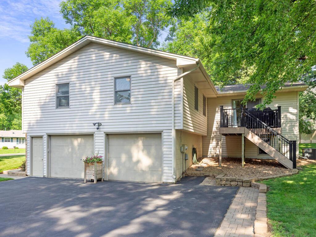 13103 Parkwood Drive