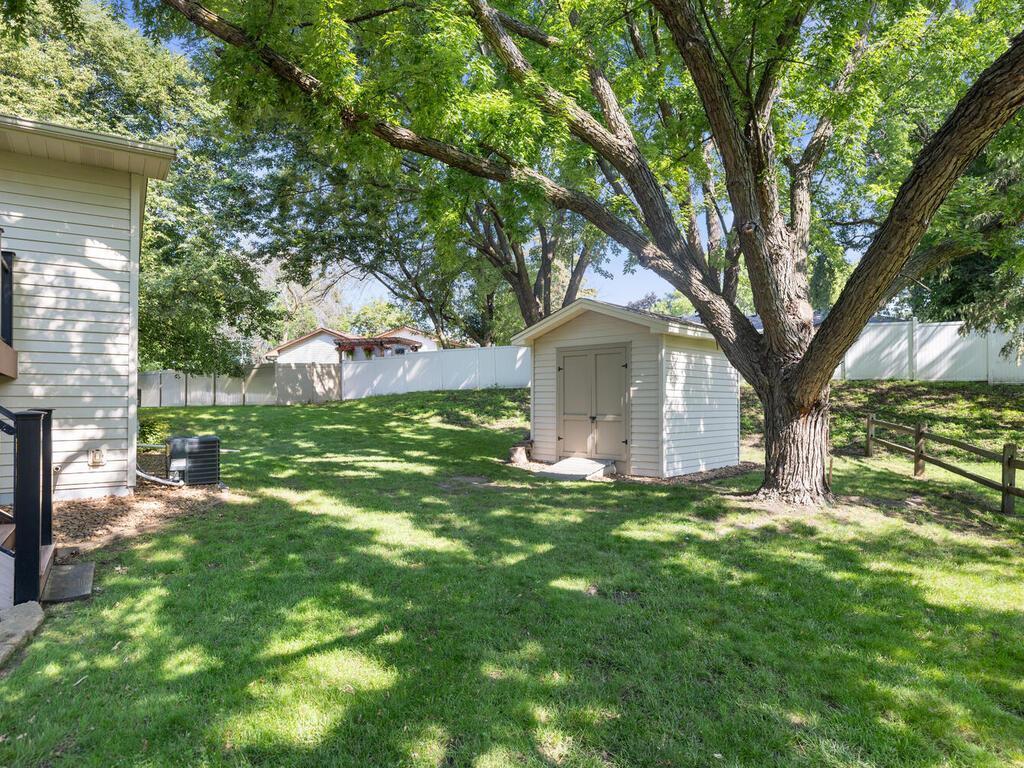 13103 Parkwood Drive