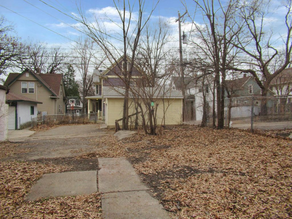 Photo of 3007 Fremont Avenue N, Minneapolis, MN 55411 (MLS # 7092153)