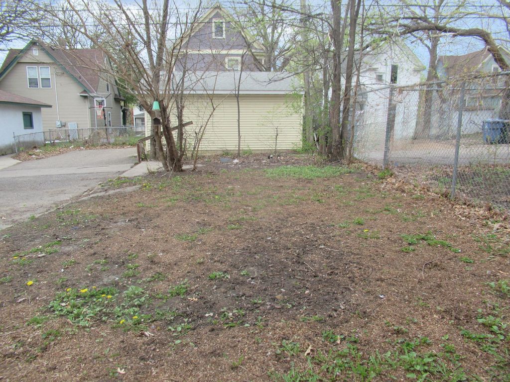 Photo of 3007 Fremont Avenue N, Minneapolis, MN 55411 (MLS # 7092153)