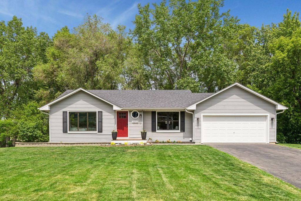 Photo of 13710 5th Avenue N, Plymouth, MN 55441 (MLS # 7031643)
