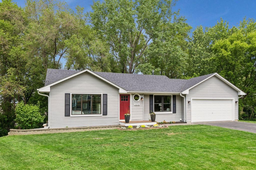 Photo of 13710 5th Avenue N, Plymouth, MN 55441 (MLS # 7031643)