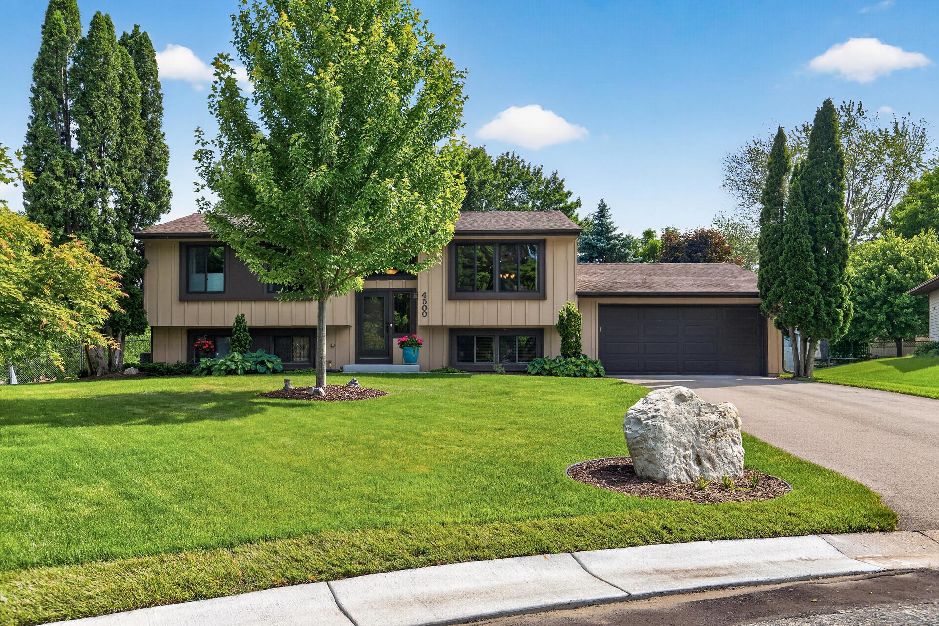 4500 Ranchview Lane N