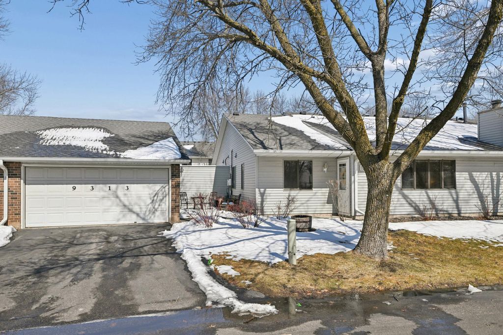 Photo of 9313 Ranchview Lane N, Maple Grove, MN 55369 (MLS # 7039611)