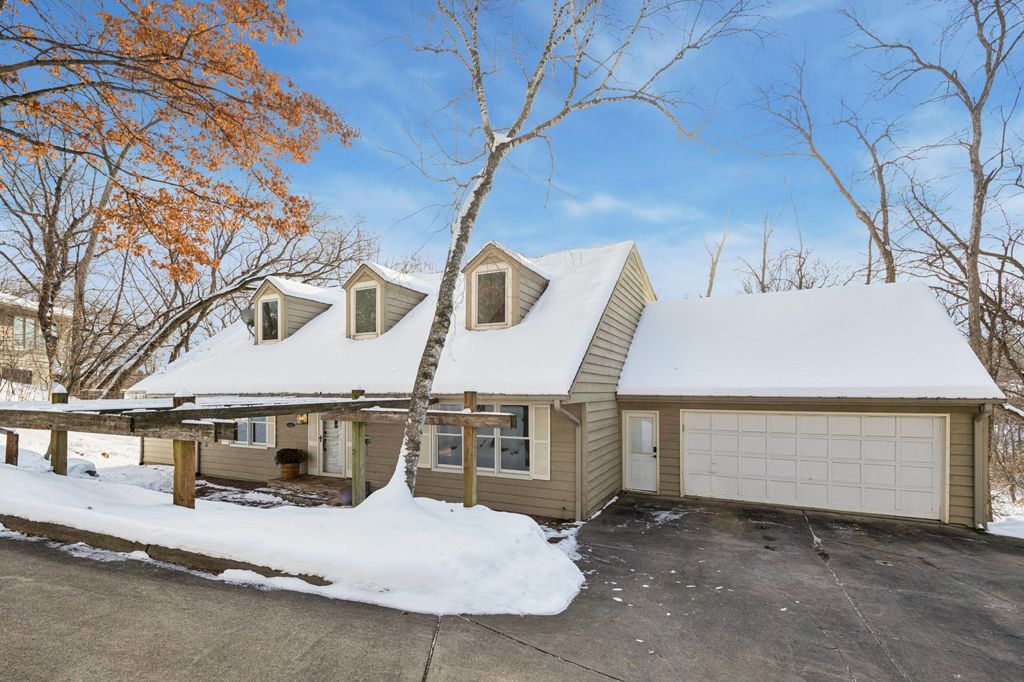 Photo of 18213 Hermitage Way, Minnetonka, MN 55345 (MLS # 7012322)