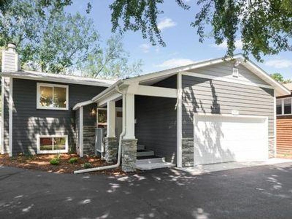 Photo of 1547 Virginia Street, Saint Paul, MN 55117 (MLS # 7012423)