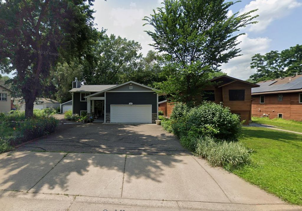 Photo of 1547 Virginia Street, Saint Paul, MN 55117 (MLS # 7012423)